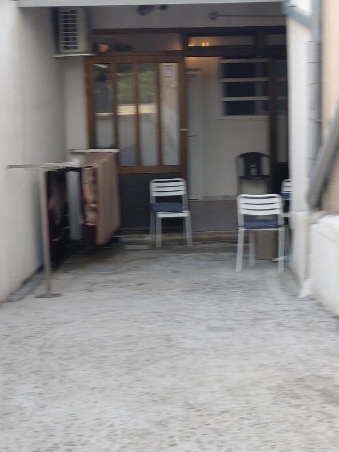Rooms- Denis Split Buitenkant foto