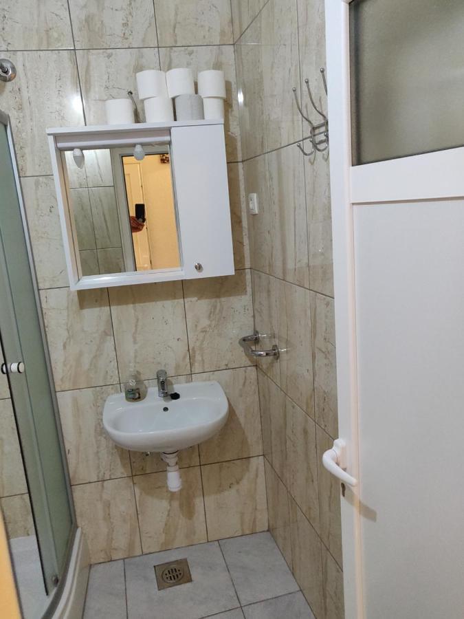 Rooms- Denis Split Buitenkant foto