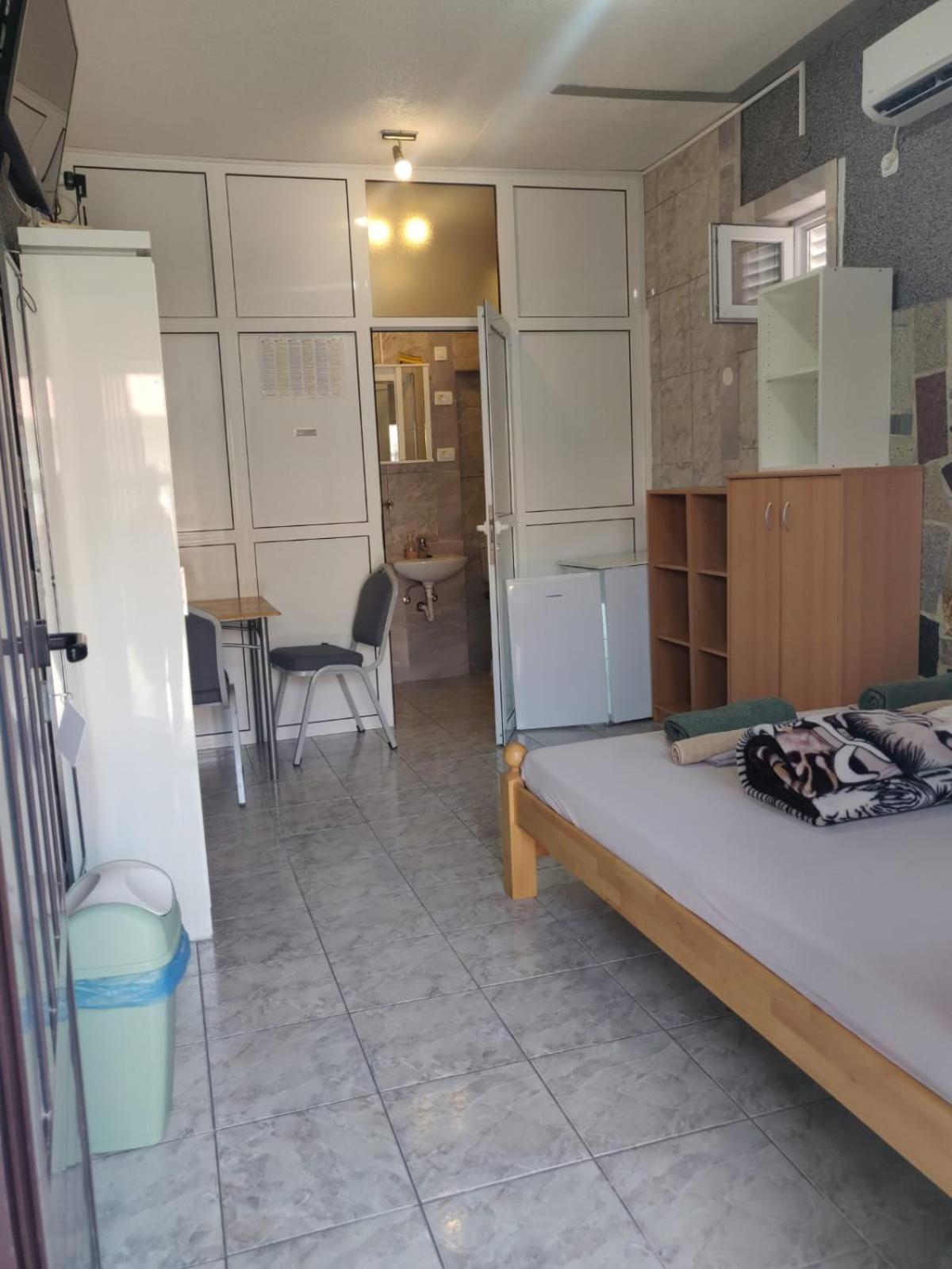 Rooms- Denis Split Buitenkant foto